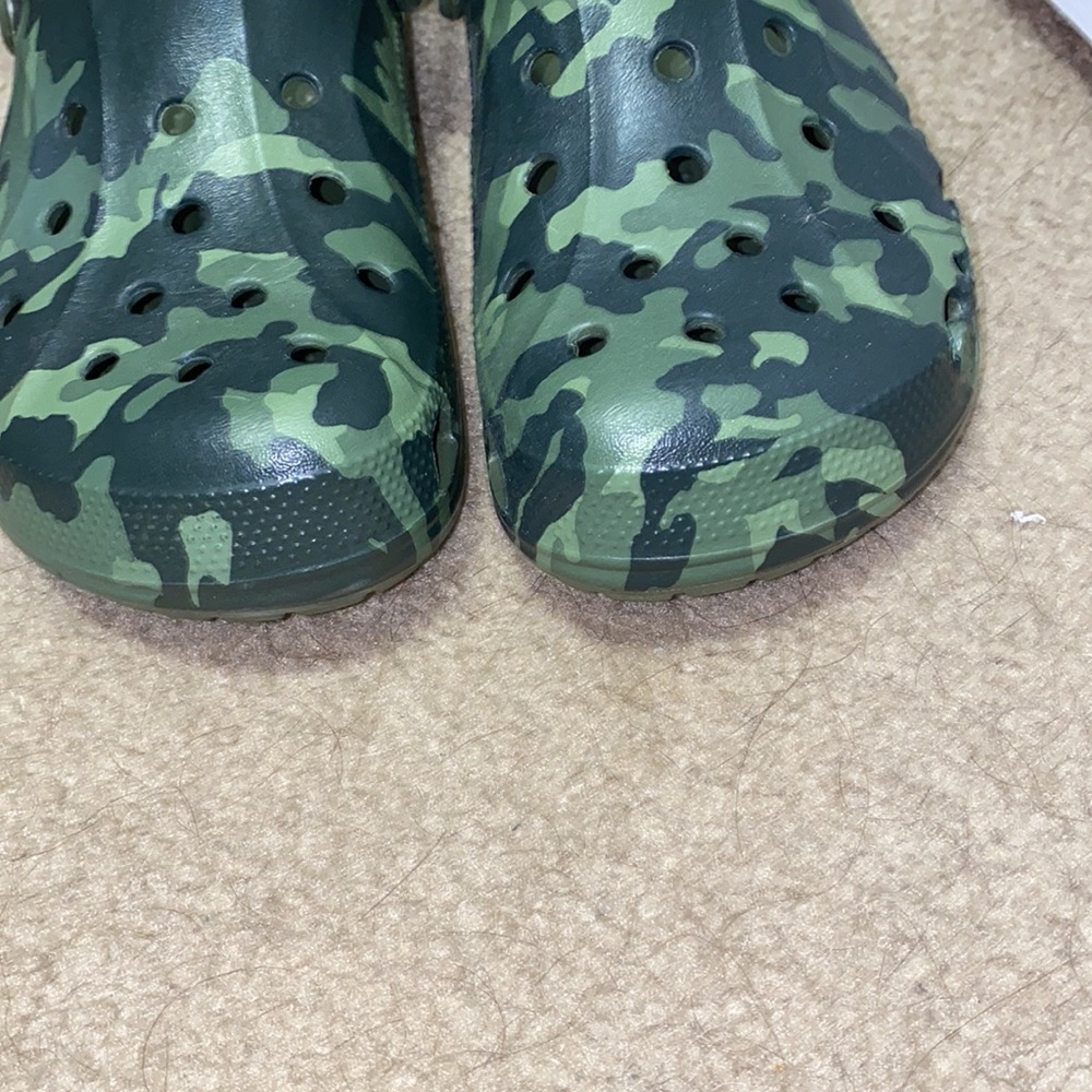 EUC green camo crocs - Picture 2 of 3